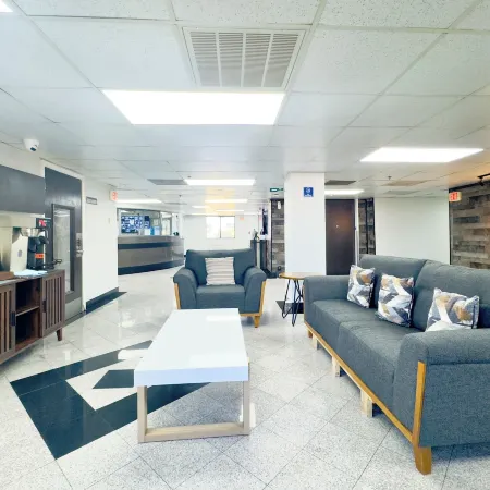 Motel 6 Dallas, TX - Fair Park Отели рядом с достопримечательностью «Парк Уайт Рок Лейк»