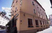 Bayerischer Hof Các khách sạn ở Marktbreit