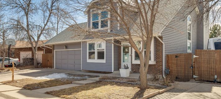 6 Mi to Dtwn: Arvada Home w/ Hot Tub & Yard Отели в г. Арвада
