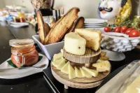 Baitan Hotel - breakfast