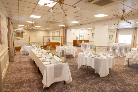 Ivy Bush Royal Hotel by Compass Hospitality