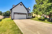 Spacious Olathe Home w/ Fireplace: Near Parks! - 3 stjerner