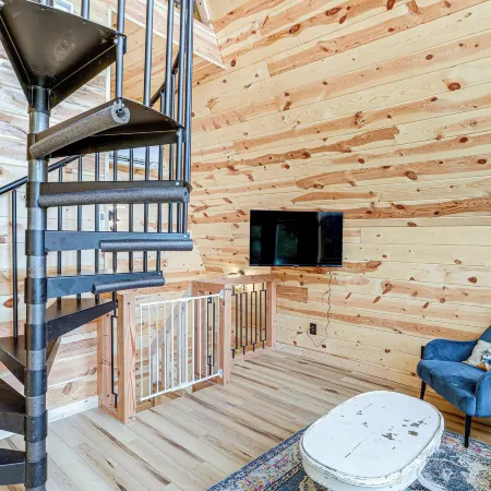 A-frame Hardy Cabin w/ Spring River Views!