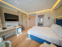ذا بالم بوسفوروس هوتل Hotels near رصيف ميناء الحريم