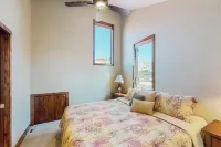 Lake Chelan Shores: Sandy Beach Delight # 1-5; Chelan, WA. Beautiful 2-bdr condo