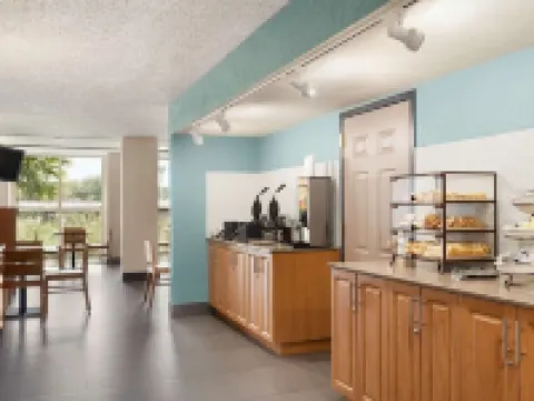 The Palms Inn & Suites Miami, Kendall, FL Hotels in Kendall