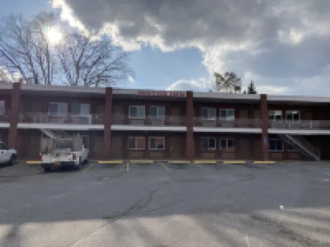 Deer Park Motor Inn - Motels
