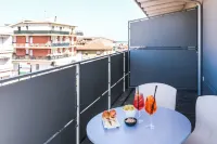 Vicolo Malavolta 7 Rooms and Suites Hotels in Marina di Massignano