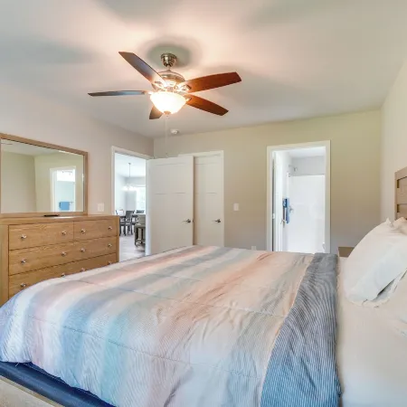 Wraparound Porch: Home Near Dtwn Crossville!