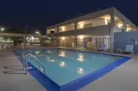 Best Western Salisbury Plaza - Swimmingpools