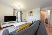 LuxuryStayLong Sleeps6 FreeParking FreeGym Terrace