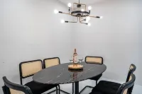 Luxurious 4Br Miami Home with Large Patio & Outdoor Space Hotels in West Little River