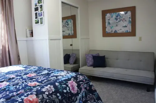 Private Cozy Alaskan Hideaway- 5 mins from lakes