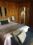 Cozy Guest Cabin Near River, Lake, And Hiking Access.