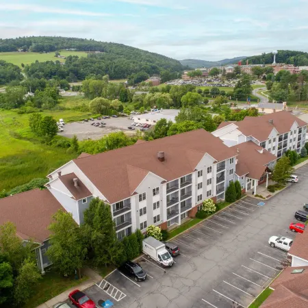 White River Inn & Suites