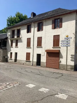 Pyrenean Pursuits - Homestays