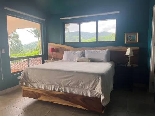 Stunning views of Lake Arenal and Volcano in Secure, Gated Vacation Community