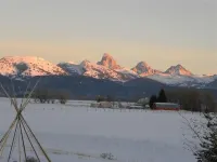Amazing Teton Views Near Yellowstone and Gtnp.  Hot Tub, Office, Sauna.