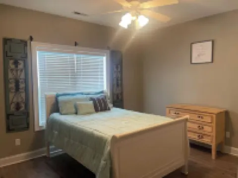 Corporate Leasing HSV/Harvest/Madison 4BR home.