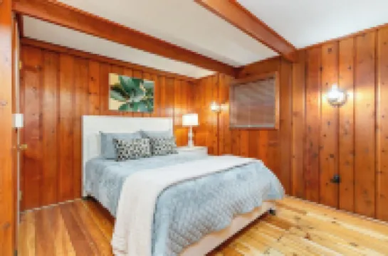 Round Rock Cabin-Rustic Charm for Family Gatherings