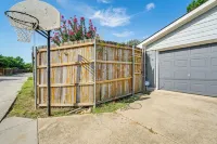Yard and Patio Dallas Area Home by Parks and Dining