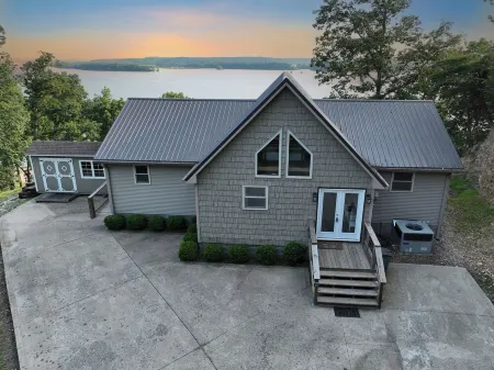 WaterWood in Waverly, TN – Relax, Recharge, and Unwind Отели в г. Хамфрис