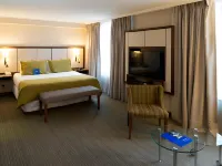 Abba Presidente Suites Santiago Hotels near Sky Costanera