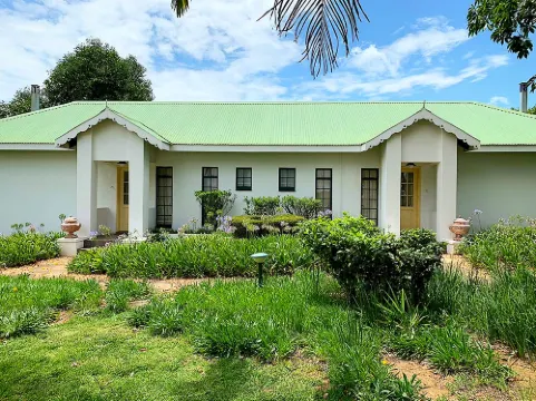 Sherwood's Country House