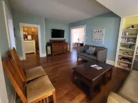 Charmer on 4th · 3Br/2BA · Downtown · Fire Pit · Fenced Yard · Enclosed Porch Các khách sạn ở Hồ Devils