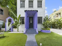 Spacious Villa with Pool and Game Room - Charming Miami Retreat