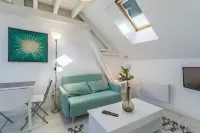 Close to everything, quiet and fully equipped F1, wifi