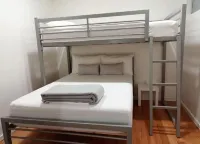 'LITTLE LAKE LODGE' - on Warilla Beach / Little Lake