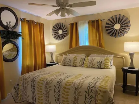 Mama’s home Отели рядом с достопримечательностью «Pharr Vanguard Academy Nature & Birding Center»