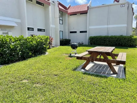 ~Steps to Beach • Bayview Balcony • Beach Gear Incl~