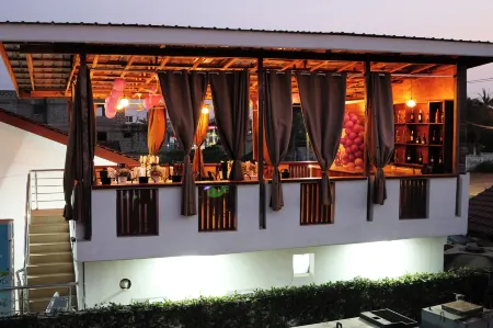 Afrokan Hotel Отели в г. Adjiringanor