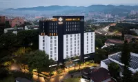 파란다 컬렉션 메데인, 라디슨 인디비듀얼스 회원 엘 포블라도 공원 주변 호텔
