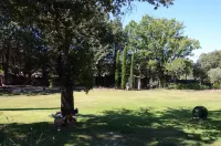 Charming farmhouse in the garrigue at Gordes. Hotels in der Nähe von Town View Point Gordes