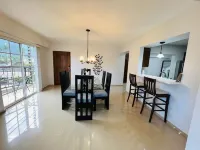 Come to enjoy this fully renovaded 3-bedroom apartment full of amenities.