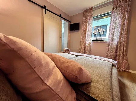 Bright apartment near the spa gardens Отели в г. Бад-Зоден-Аллендорф