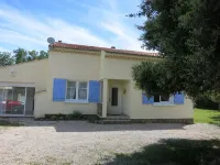 Lei 3 Cigalo 6pers. Villa Spacieuse Confortable au Calme Piscine À16km de la mer Hotel di Bagnols-en-Foret