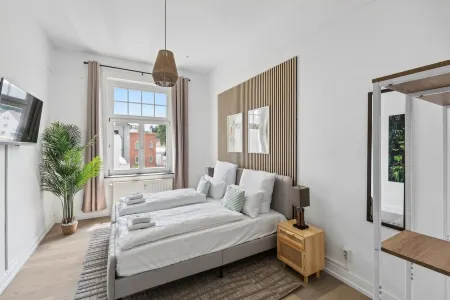 Charysma: natural oasis | harmonious | balcony | 5 min walk to old town centre