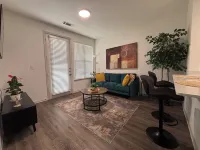 Beautiful 1-bedroom condo in Frisco near Shops