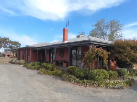 Horsham Central 'The Homestead' Country Style Accommodation