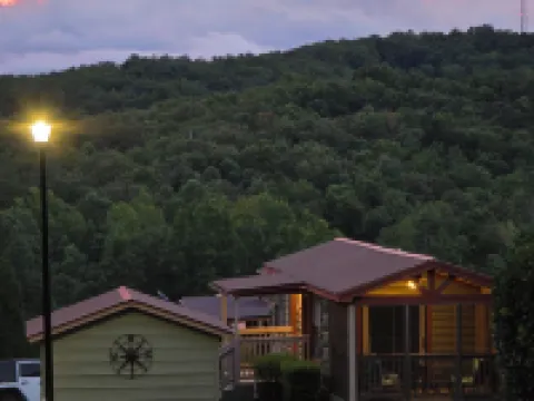 Copperhead Lodge and Resort Cabin Rentals Hotels in Union County
