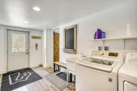 2 Mi to Road America: Pet-friendly Duplex! - 3-Star