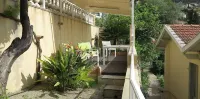 Magnificent 2p Apartment in a Villa with Sea View, Terrace & Private Parking.