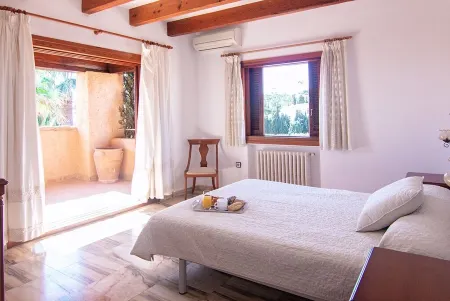 Finca Fustera Spacious and fascinating villa on the coast of Benissa
