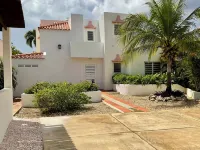 Beautiful oceanfront villa with beach and great house reef Hotels in 