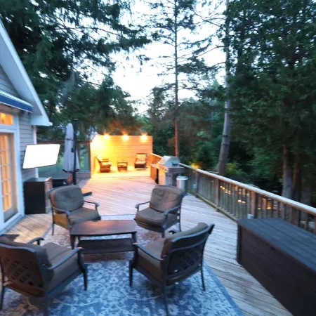Charming Mountain Retreat Lg Mod/Kit on Stream/Fire-pit/Hot Tub