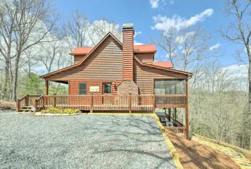 Mountain views, hot tub, pet friendly